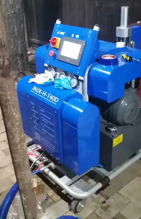進口聚氨酯噴涂機加工廠家(圖2) 液壓聚氨酯噴涂機設備