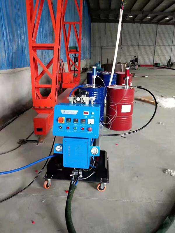 進口聚氨酯發泡機(圖1) 進口系列聚氨酯發泡機