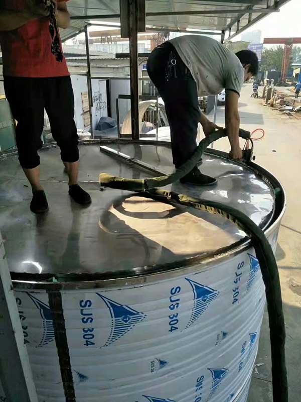 不銹鋼水箱保溫層用聚氨酯發泡料填充保溫嗎(圖1) 不銹鋼水箱保溫層用聚氨酯發泡料填充保溫